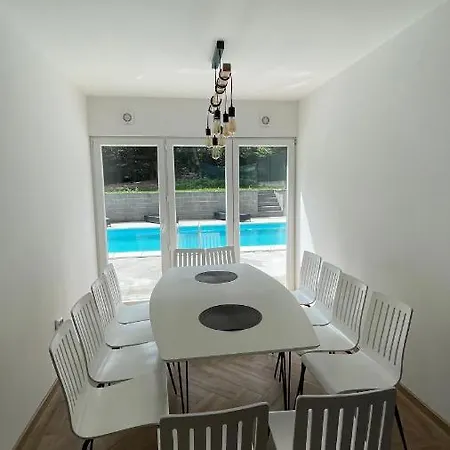 Kristal Villa